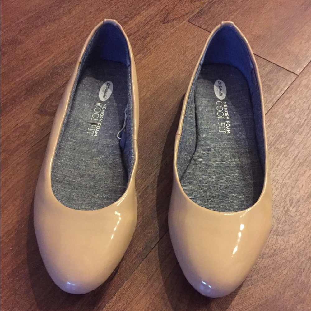 Lovely patent leather flats